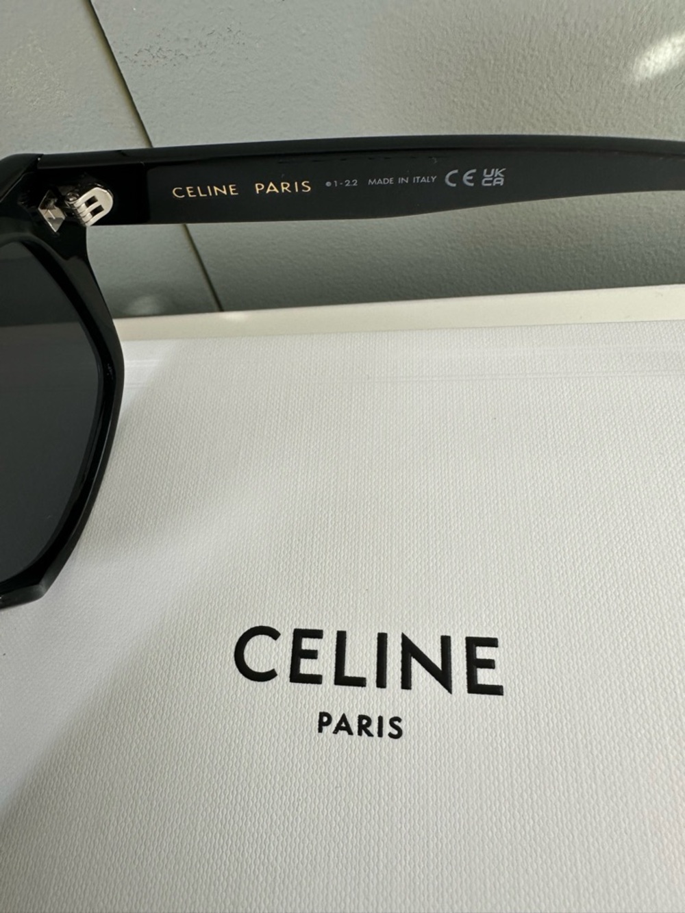 New Celine Black Sunglasses with Off White Crossbidy Case. - Picture 11 of 13